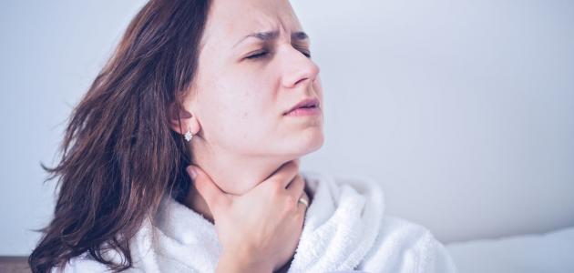 كيفية التخلص من التهاب الحلق بسرعة: طرق فعالة وعلاجات منزلية